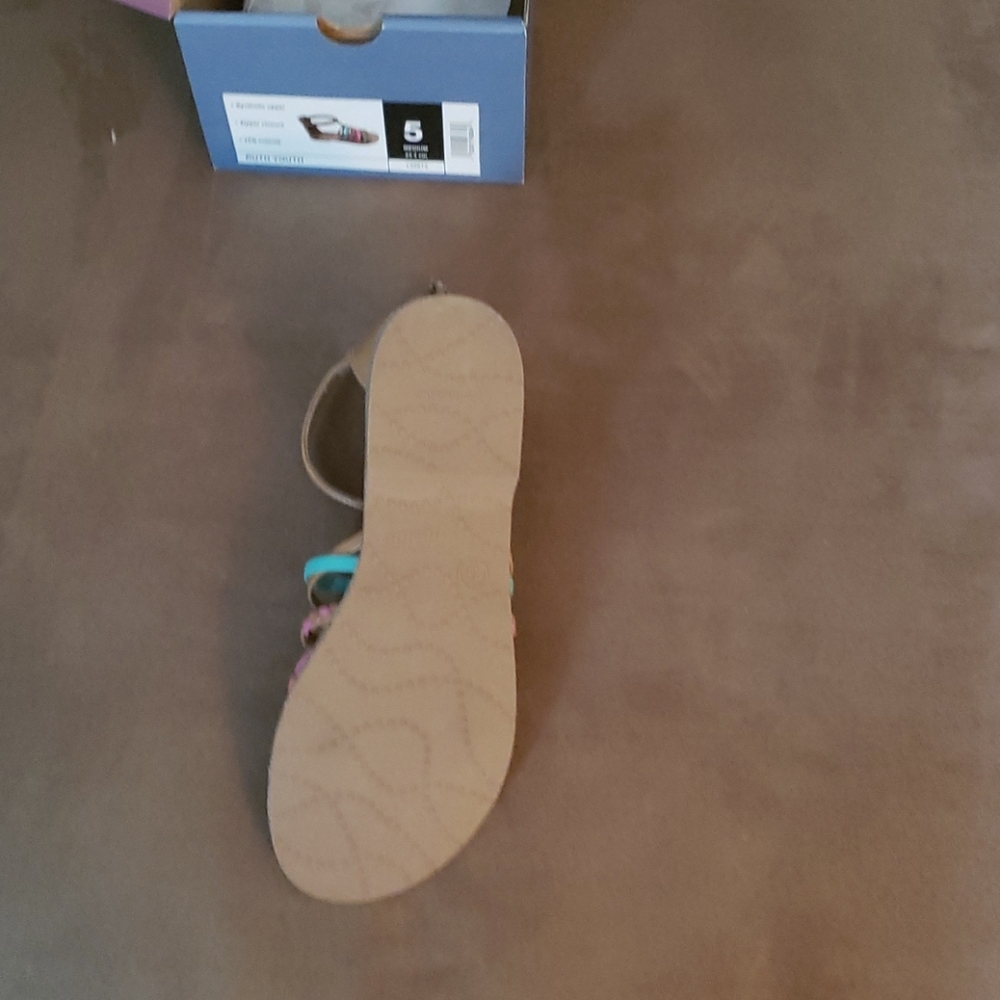 Sandals - Picture 2 of 2